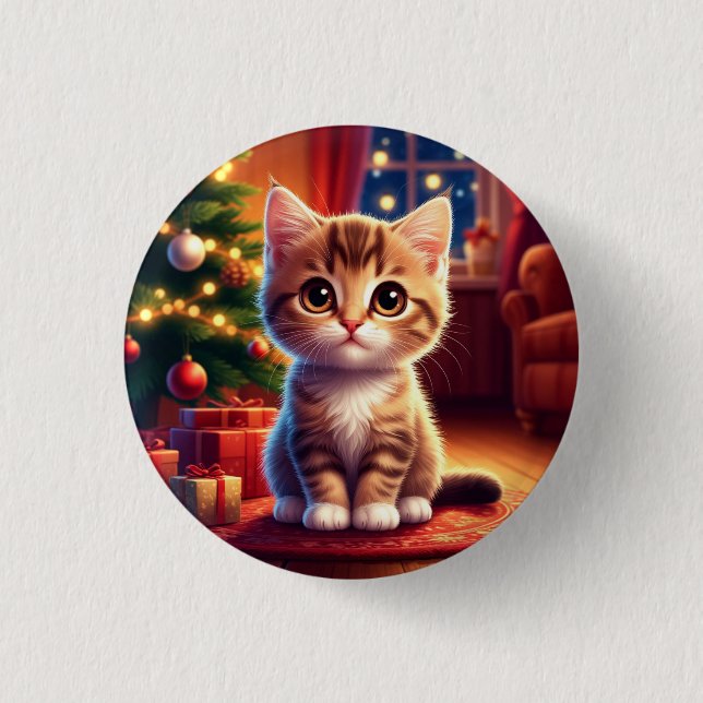 Kätzchen sitzt neben leuchtendem Weihnachtsbaum Button (Vorderseite)