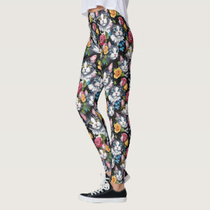 Kätzchen und Rose im schwarzen Hintergrund Leggings