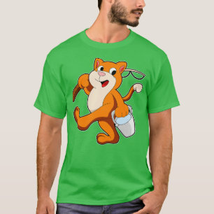 Katze als Angler mit Angelrute Eimer Wasser T-Shirt
