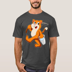 Katze als Angler mit dem Eimer der Angelrute T-Shirt
