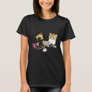 Katze arbeitet von zu Hause aus Internationaler Ka T-Shirt