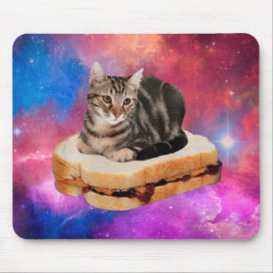 Katze auf einem Brot im Weltraum Mousepad