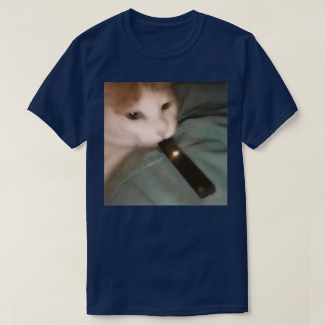 Katze, die einen Fettdämpfer trifft T-Shirt (Design vorne)