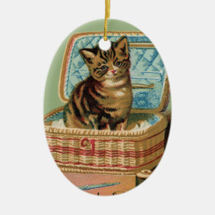 Katze in einem Nähkorb Keramik Ornament