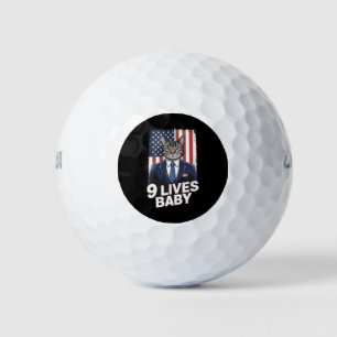 Katze in Suite mit Trump Hair American Flag 9 Live Golfball