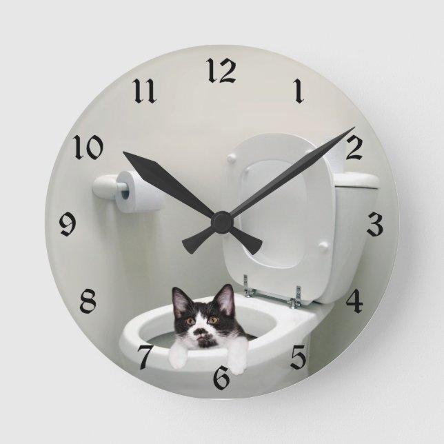 Katze in Toilettenschüssel Runde Wanduhr (Vorderseite)