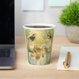 Katze macht ein Picknick im Garten Pappbecher