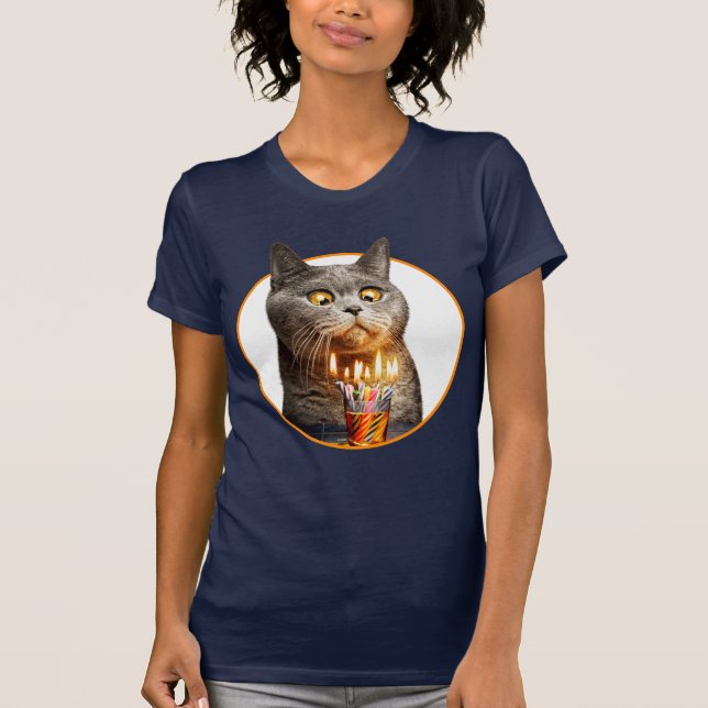 Katze mit Birthday-Schuhglas T-Shirt (Vorderseite)