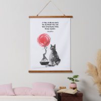 Katze mit Bonsai und Buddha-Zitat