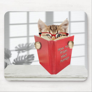 Katze mit Brille und Rotes Buch Mousepad