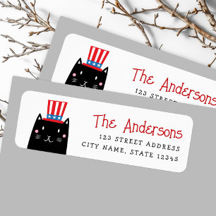 Katze mit einem patriotischen Hut am 4. Juli