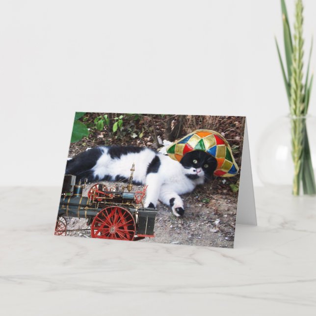 KATZE MIT HARLEQUIN HAT MIT DAMPFLOKOMOTIVE KARTE (Vorderseite)