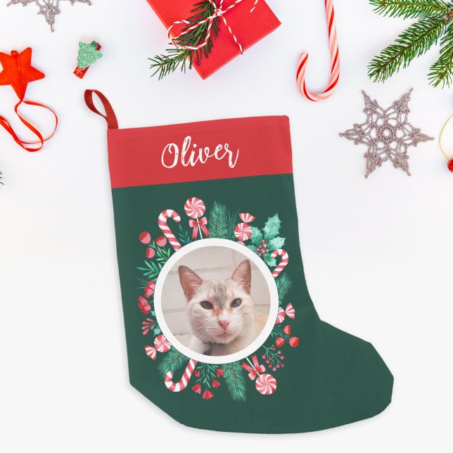 Katze oder Hund Wasserfarbene Kleider und Foto Kleiner Weihnachtsstrumpf (Pet Cat or Dog Watercolor Wreath and Photo Small Christmas Stocking)