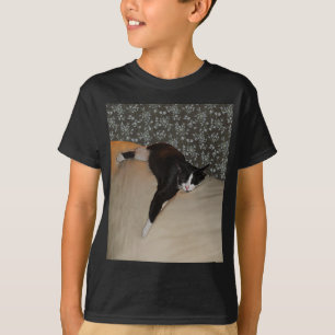 Katze Schlafen auf der Couch Kinder Tagless T - Sh T-Shirt
