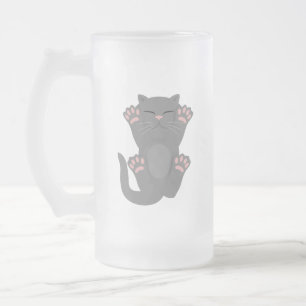 Katze schläft mattglas bierglas