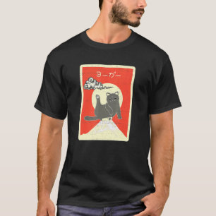 Katze streckt Bein hoch zum Mt Fuji im Distressed  T-Shirt