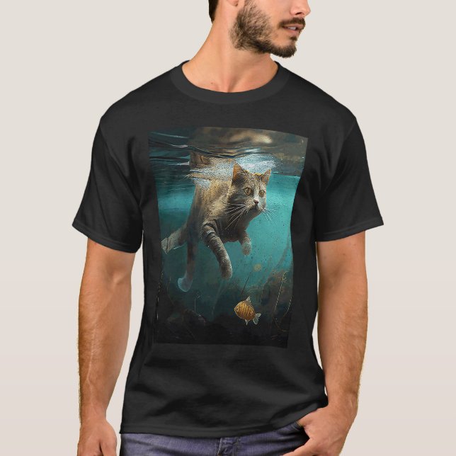 Katze unter Wasser fischt T-Shirt (Vorderseite)