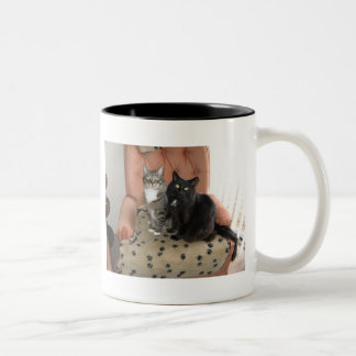 Katzen auf einer Stuhl-Tasse Zweifarbige Tasse