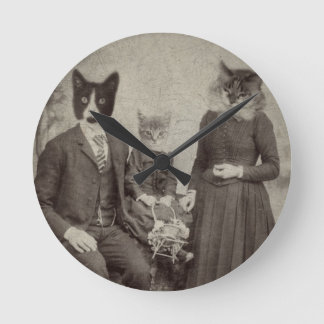 Katzen-Familien-Picknickuhr Runde Wanduhr