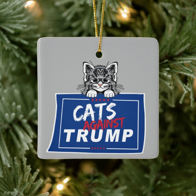 KATZEN GEGEN TRUMP KERAMIKORNAMENT (Baum)