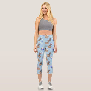 Katzen in Kiste und Milchfallen auf blau Capri Leggings