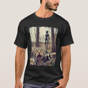 Katzen-Selfie mit Alien-UFO Lustige Katze für Männ T-Shirt