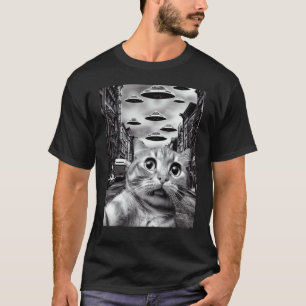Katzen-Selfie mit UFOs Retro-Katze T-Shirt