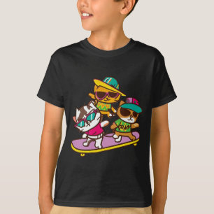 Katzen spielen Skateboard mit Brillen Hip Hop Hut T-Shirt