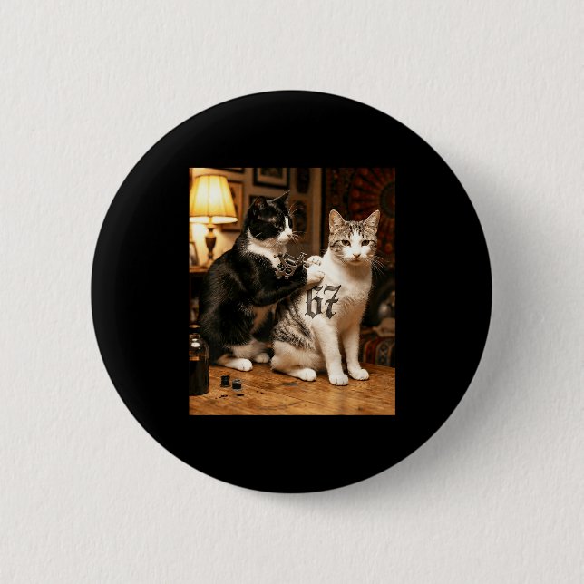 Katzen-Tätowierer 67 Sechs Sieben Seis Siete Gehir Button (Vorderseite)