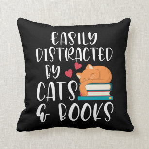Katzen und Bücher in Kitty süchtig Kissen