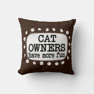 Katzenbesitzer haben mehr Spaß beim Kissen