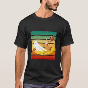 Katzenreiten auf Banane und Pizzaretro halten T-Shirt