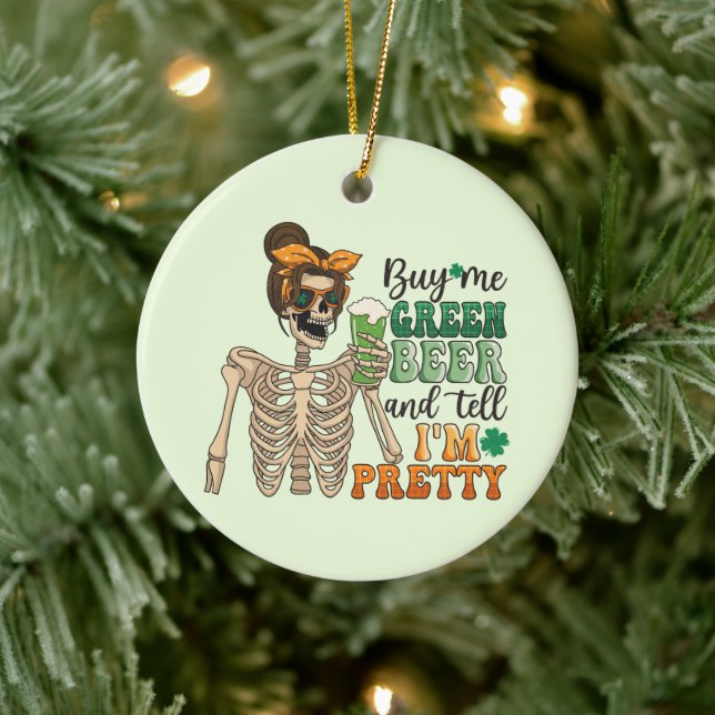Kaufen Sie mir grünes Bier - Skelett | St. Patrick Keramik Ornament (Baum)