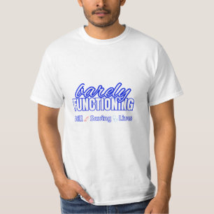 Kaum funktionierende Krankenschwester erschöpfter T-Shirt