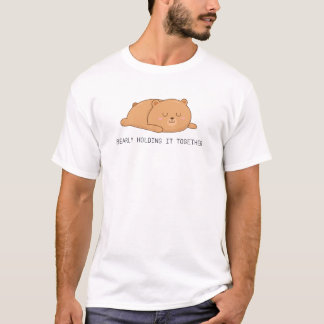 Kaum noch zusammenhängender süßer zusammengesunken T-Shirt