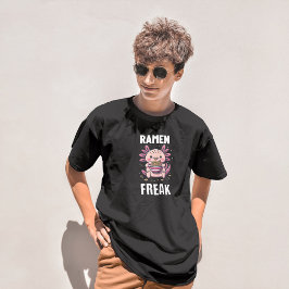 Kawaii Axalotl aß Ramen (weißer Text) T-Shirt