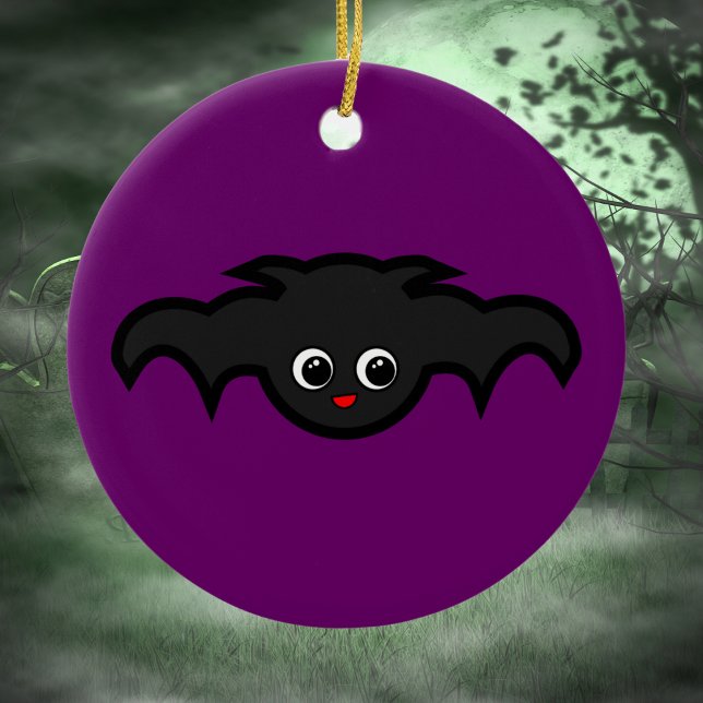 Kawaii Bat in Schwarz und Lila Keramik Ornament (Von Creator hochgeladen)