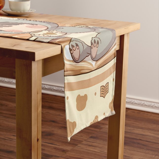 Kawaii Chibi Koala Adventure Table Runner Kurzer Tischläufer (Beispiel)