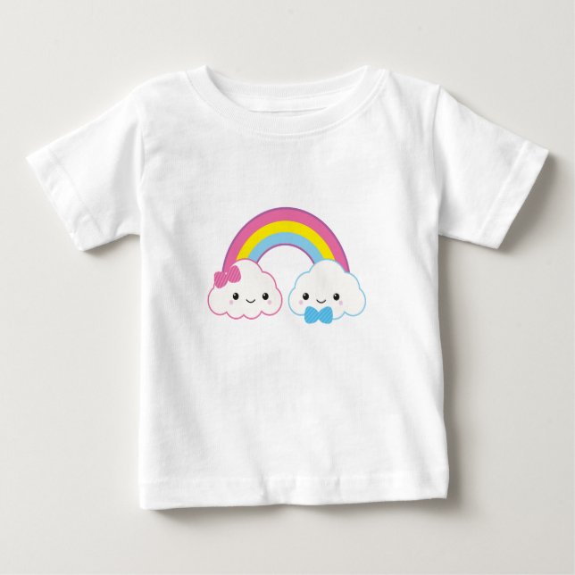 Kawaii Couple Clouds mit Regenbogen Baby T-shirt (Vorderseite)