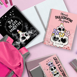 Kawaii inspiriertes florales Totenkopf-Halloween-N Notizbuch