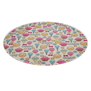 Kawaii Kindermuster mit niedlichen Gekritzeln Schneidebrett