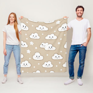 Kawaii lächelnde Wolken & Sterne auf Beige Fleecedecke