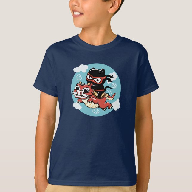 Kawaii Ninja Cat Riding a Red Dragon T-Shirt (Vorderseite)