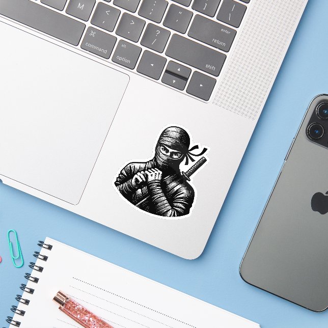 Kawaii Ninja Warrior Sticker – Cute Design (Laptop mit iPhone)