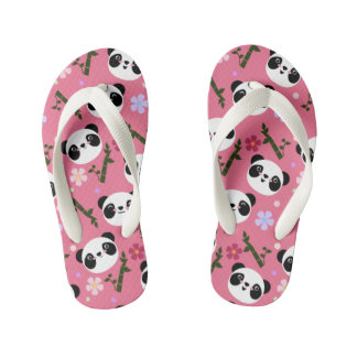 Kawaii Panda auf Pink Kinderbadesandalen
