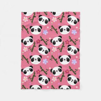 Kawaii Panda auf Rosa Fleecedecke