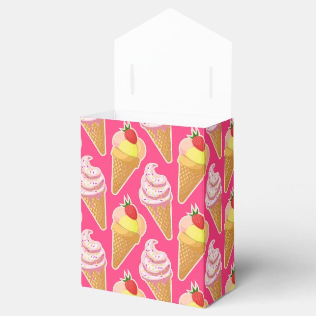 Kawaii-rosa Muster mit Erdbeereis Geschenkschachtel (Geöffnet)