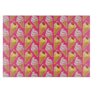 Kawaii-rosa Muster mit Erdbeereis Schneidebrett