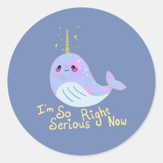 Kawaii Serious Narwhal Runder Aufkleber