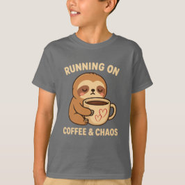 Kawaii Tired Sloth Coffee & Chaos Funny Niedlich T-Shirt